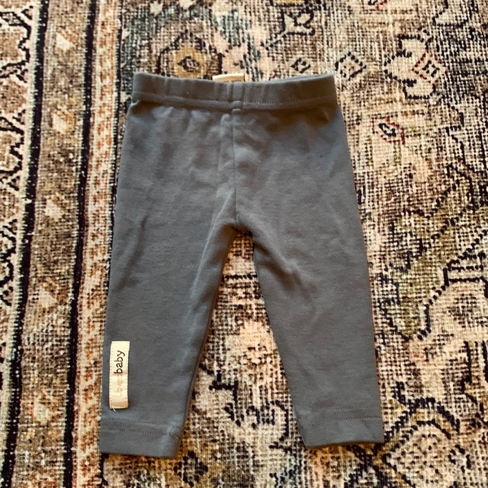 Gently Used L’ovedbaby Organic Leggings in Gray Size 0-3M